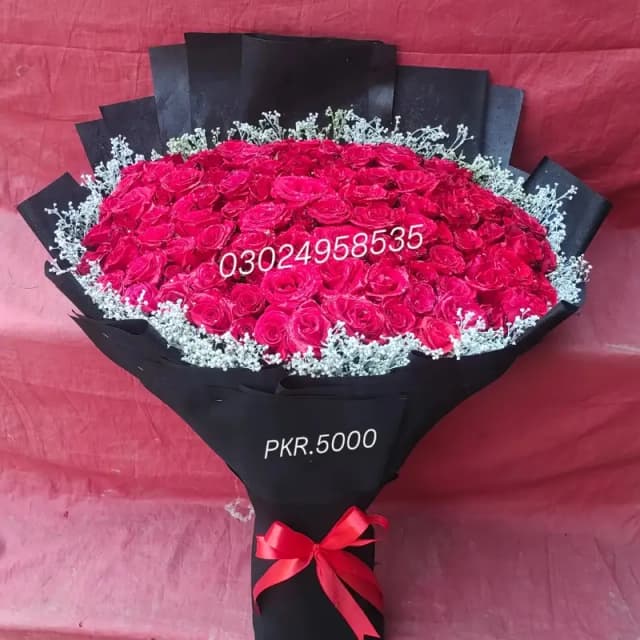 Fresh flowers red Roses bouquet