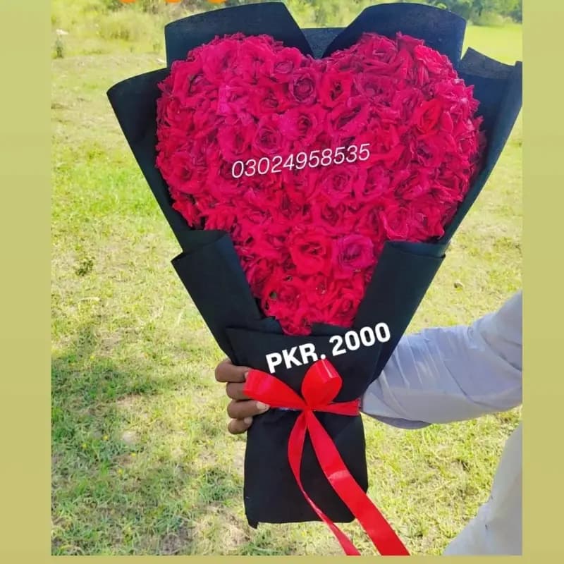Fresh flower heart bouquet