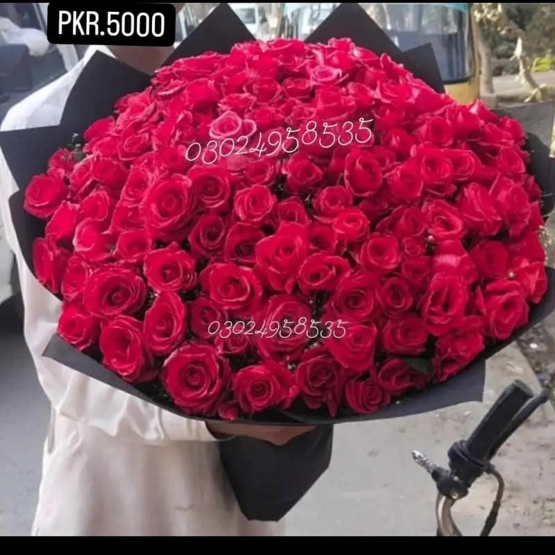 Fresh flower red Roses bouquet